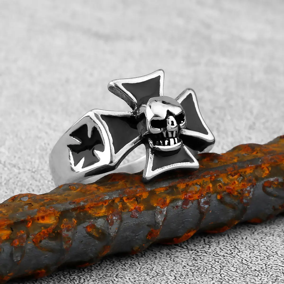 Odin Vintage Viking Skull Cross Ring Nordic Men's Fashion Amulet Teen Jewelry Ring High-quality Personality Party Dedicated
Odin Vintage Viking Skull Cross Ring Nordic Men's Fashion Amulet Teen Jewelry Ring High-quality Personality Party Dedicated