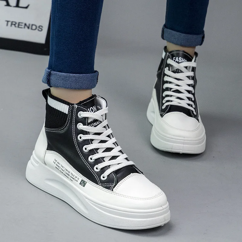 Autumn And Winter High Top White Shoes Women 'S Shoes Black Student Trendy Leather Platform Heighten Casual Shoes
Autumn And Winter High Top White Shoes Women 'S Shoes Black Student Trendy Leather Platform Heighten Casual Shoes
