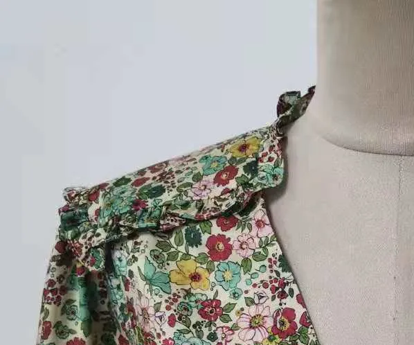 2021 New Fall Women Asymmetric Floral Mini Dress V-Neck Ruffles Hem Short Sleeve Female Vintage Mini Robe with Buttons
2021 New Fall Women Asymmetric Floral Mini Dress V-Neck Ruffles Hem Short Sleeve Female Vintage Mini Robe with Buttons