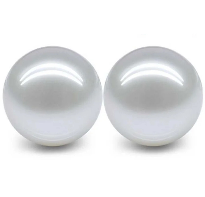 Пара крупных круглых ювелирных изделий из натурального белого жемчуга, 16-17 мм
Пара крупных круглых ювелирных изделий из натурального белого жемчуга, 16-17 мм