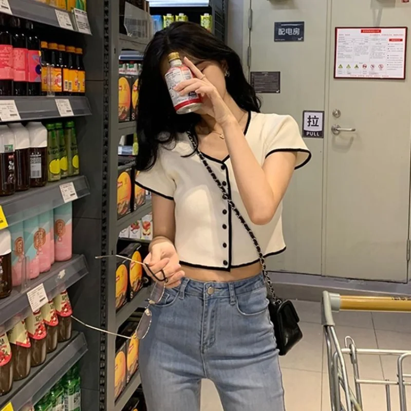 Cropped V Neck Knitted Jacket Short Sleeve Girl Fashion Tops Slim Short Sweater Women Summer Clothing T-Shirt
Cropped V Neck Knitted Jacket Short Sleeve Girl Fashion Tops Slim Short Sweater Women Summer Clothing T-Shirt