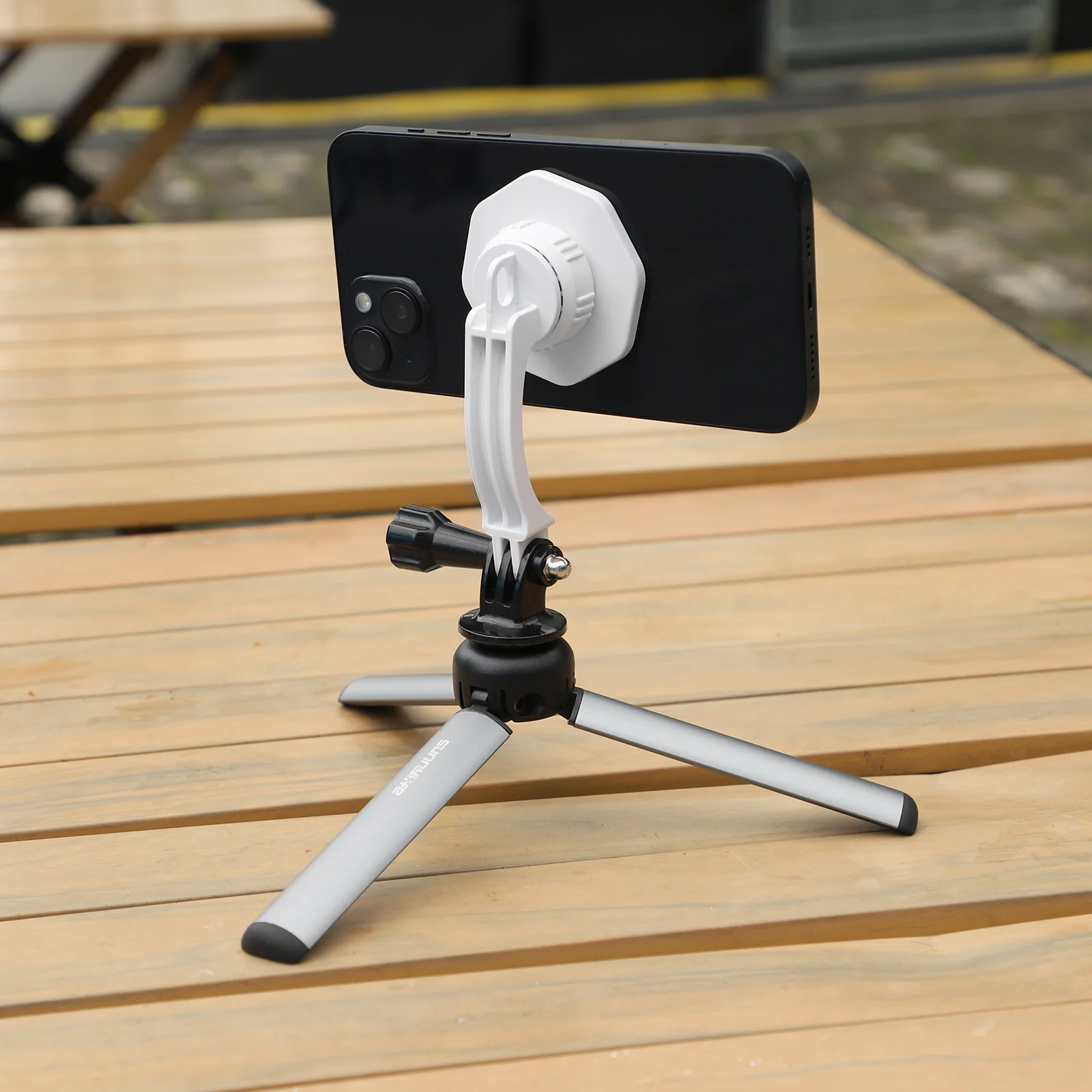 For dji Osmo Mobile6 Magnetic Film transfer Magsafe Base Mobile phone Magnetic Tripod clip fixing anti-fall Accessories
For dji Osmo Mobile6 Magnetic Film transfer Magsafe Base Mobile phone Magnetic Tripod clip fixing anti-fall Accessories