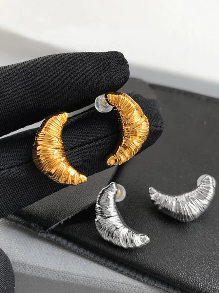 2023 Fashion Hot selling retro metal stud earrings fashion women's earrings geometric jewelry accessories gift
2023 Fashion Hot selling retro metal stud earrings fashion women's earrings geometric jewelry accessories gift