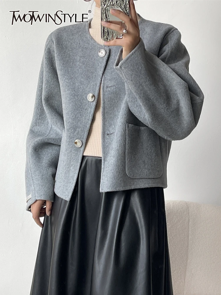 Женская однотонная куртка TWOTWINSTYLE, повседневная однобортная куртка составного кроя с круглым вырезом и длинными рукавами,
Женская однотонная куртка TWOTWINSTYLE, повседневная однобортная куртка составного кроя с круглым вырезом и длинными рукавами,