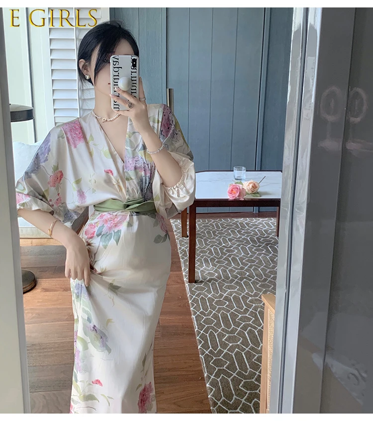 E GIRLS 2022 Summer New Women Fashion Elegant Puff-Sleeve Midi Dresses Female Party Robe 
E GIRLS 2022 Summer New Women Fashion Elegant Puff-Sleeve Midi Dresses Female Party Robe