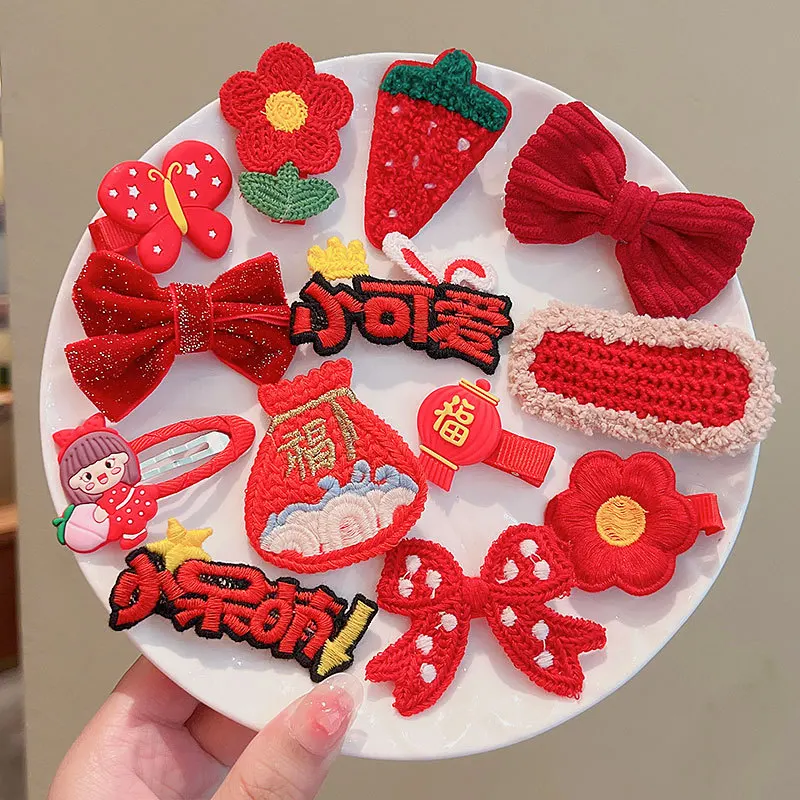 Children's New Year's Hair Accessories Little Girl's Red Festive Hair Clip Side Bangs Clip Cute Baby's Hair Card Headwear
Children's New Year's Hair Accessories Little Girl's Red Festive Hair Clip Side Bangs Clip Cute Baby's Hair Card Headwear