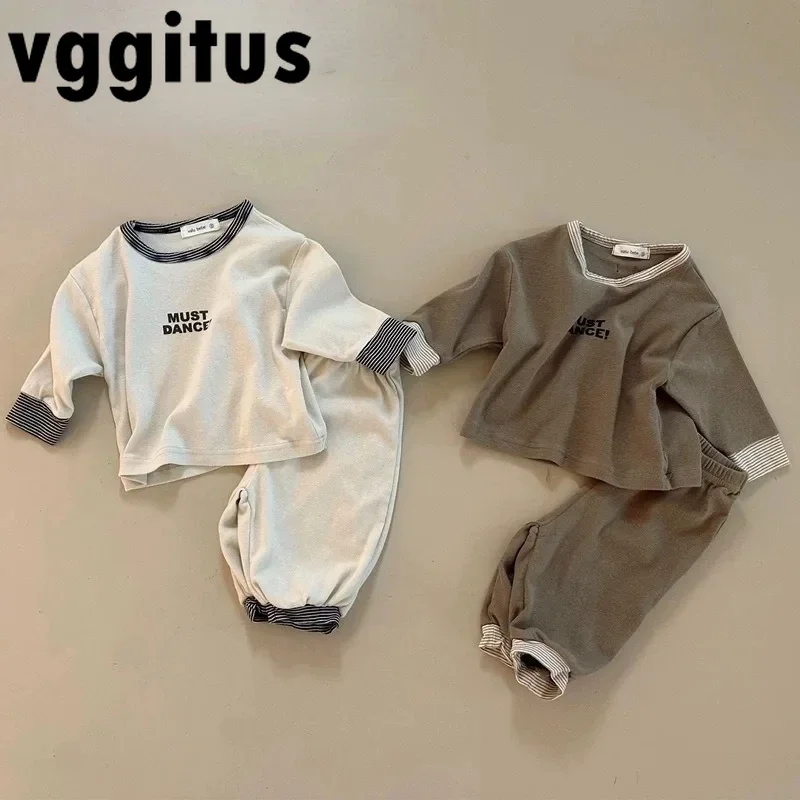 Korean Style New Spring Autumn Children Sets Long Sleeves Round Collar Letter Top Striped Patchwork Pants for Girls Boys H3990
Korean Style New Spring Autumn Children Sets Long Sleeves Round Collar Letter Top Striped Patchwork Pants for Girls Boys H3990