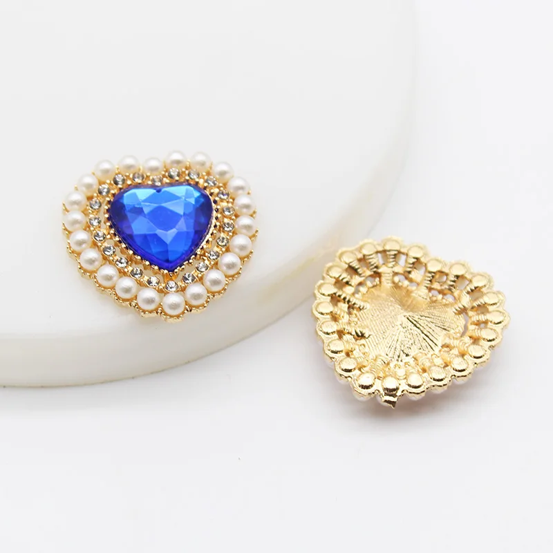 Перламутровые пуговицы в форме сердца, 5 шт., 26 мм, свадебное украшение, аксессуары для шитья «сделай сам»
Перламутровые пуговицы в форме сердца, 5 шт., 26 мм, свадебное украшение, аксессуары для шитья «сделай сам»