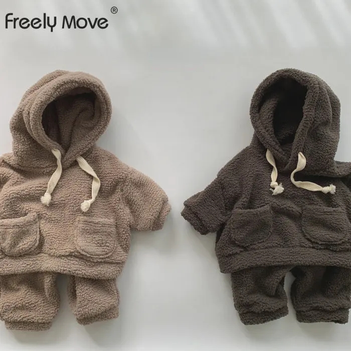 Freely Move 2022 Winter Baby Fleece Thicken Hoodies Sets Toddler Boys Hooded Sweatshirt And Pants Set Children 2pcs Clothes Suit
Freely Move 2022 Winter Baby Fleece Thicken Hoodies Sets Toddler Boys Hooded Sweatshirt And Pants Set Children 2pcs Clothes Suit