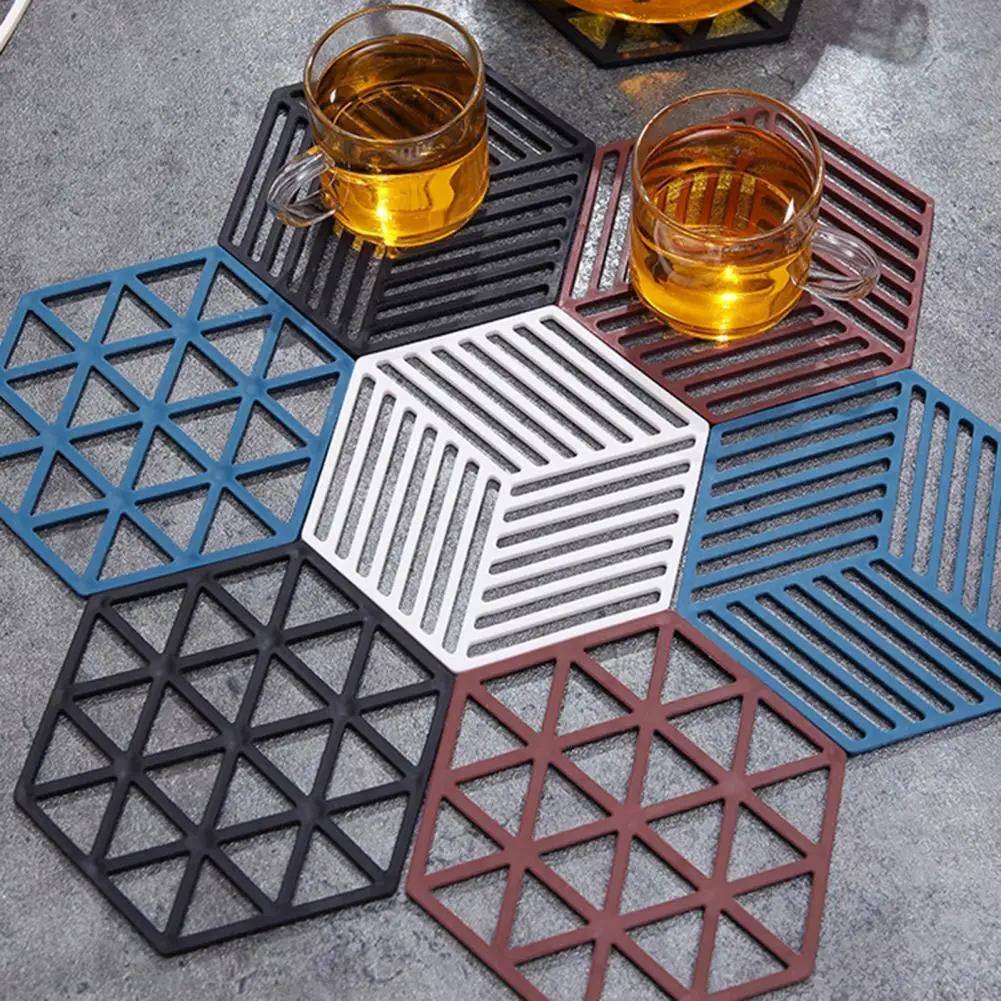 Table Mat Anti-scalding Anti-slip Geometry Adiabatic Solid Color Dining Room Tableware Insulation Mat Coaster Daily Use
Table Mat Anti-scalding Anti-slip Geometry Adiabatic Solid Color Dining Room Tableware Insulation Mat Coaster Daily Use
