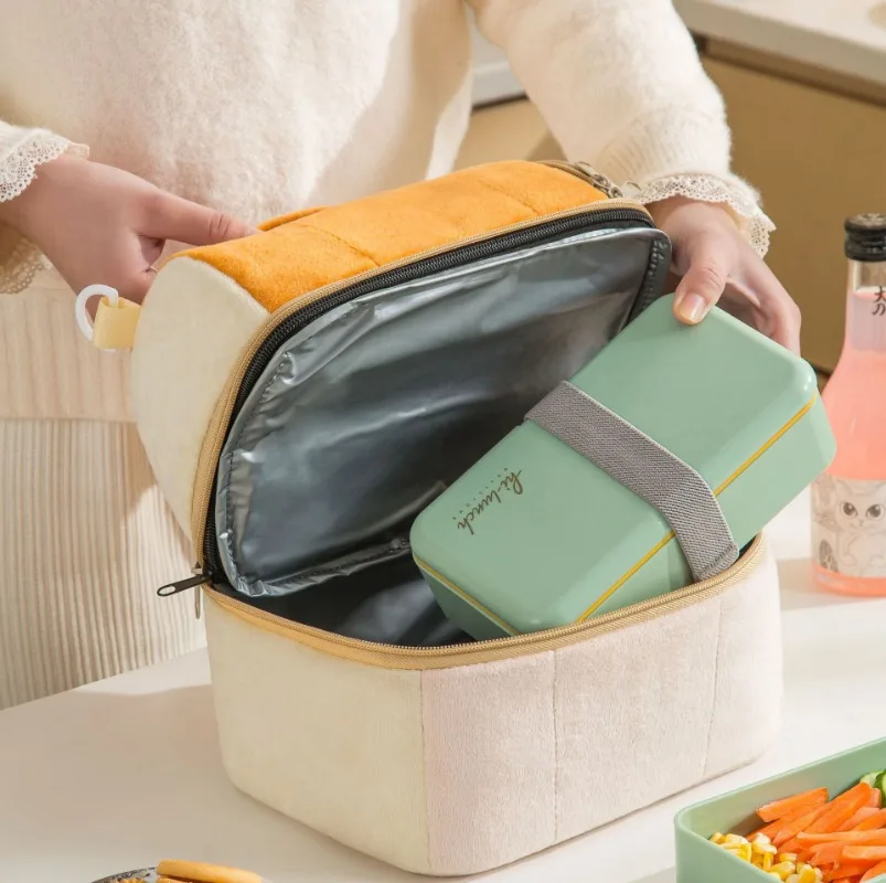 Working Staff Commuter Lunch Bag Large Capacity Soft Flannelette Toast Bento Box Thickened Aluminum Foil Lunch Fruit Organizer
Working Staff Commuter Lunch Bag Large Capacity Soft Flannelette Toast Bento Box Thickened Aluminum Foil Lunch Fruit Organizer