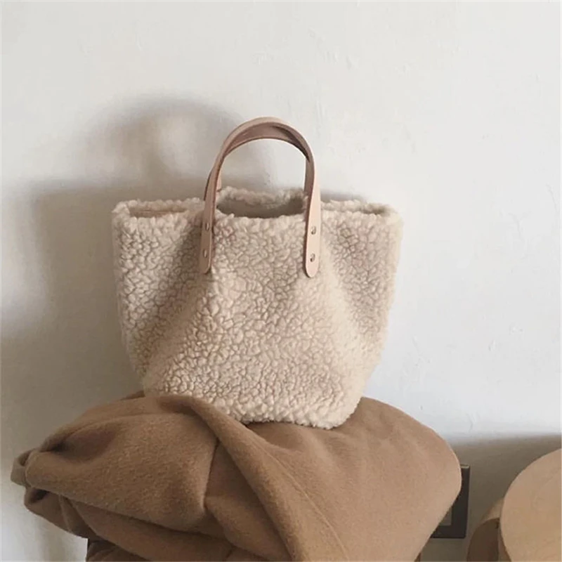 Women Winter Autumn Handbag Lamb Wool Portable Ins Fashon Girls Handy Package Shoppping Hiking High-capacity Soft Khaki Brown
Women Winter Autumn Handbag Lamb Wool Portable Ins Fashon Girls Handy Package Shoppping Hiking High-capacity Soft Khaki Brown