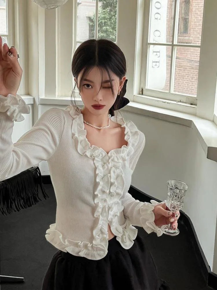 Y2k Vintage Women T Shirt Crop Top Square Collar Streetwear Ruched Long Sleeve Black Fashion Female Tee Streetwear Y439
Y2k Vintage Women T Shirt Crop Top Square Collar Streetwear Ruched Long Sleeve Black Fashion Female Tee Streetwear Y439
