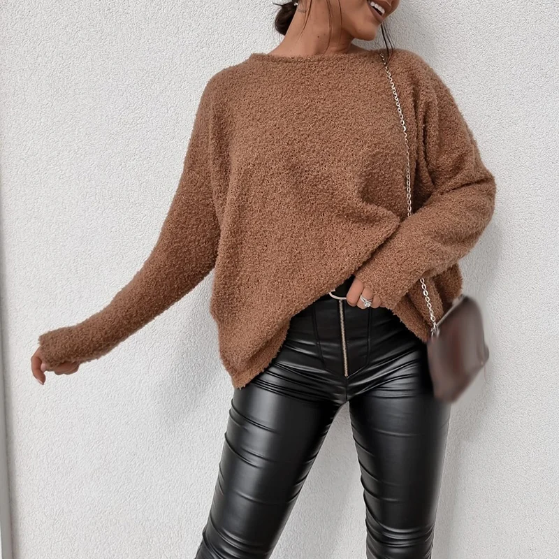 Женский трикотажный пуловер с длинным рукавом и круглым вырезом
Женский трикотажный пуловер с длинным рукавом и круглым вырезом