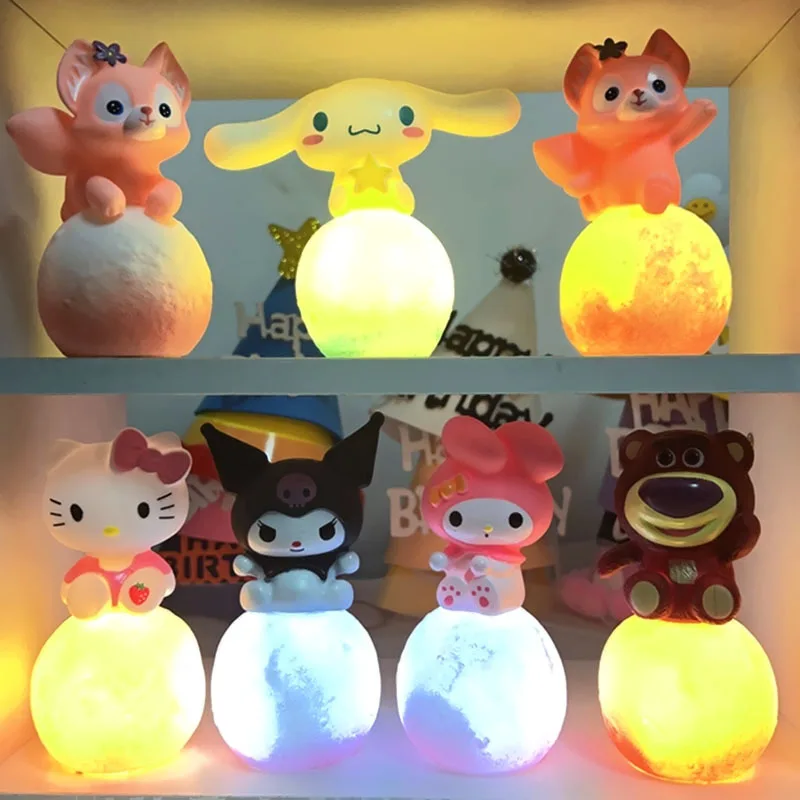 Кавайная фигурка Sanrio Kuromi Melody Moon Led светильник 3D Аниме украшение красота спальня дети ночник Искусственная прикроватная лампа украшение для дома
Кавайная фигурка Sanrio Kuromi Melody Moon Led светильник 3D Аниме украшение красота спальня дети ночник Искусственная прикроватная лампа украшение для дома