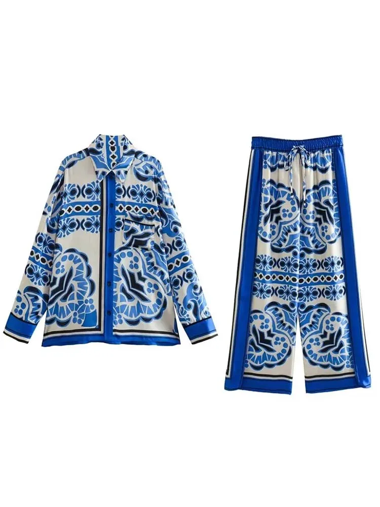 Комплект из двух предметов для женщин, рубашка и брюки с принтом
Комплект из двух предметов для женщин, рубашка и брюки с принтом