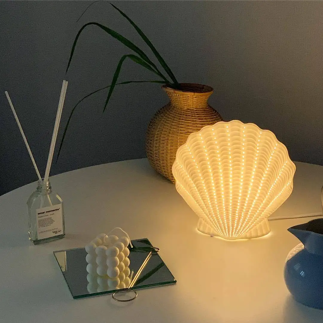 Creative Shell Table Lamp Atmosphere Bedroom Bedside Living Room Light Retro Ornament Minimalistic Girl Gift Room Decor Light
Creative Shell Table Lamp Atmosphere Bedroom Bedside Living Room Light Retro Ornament Minimalistic Girl Gift Room Decor Light