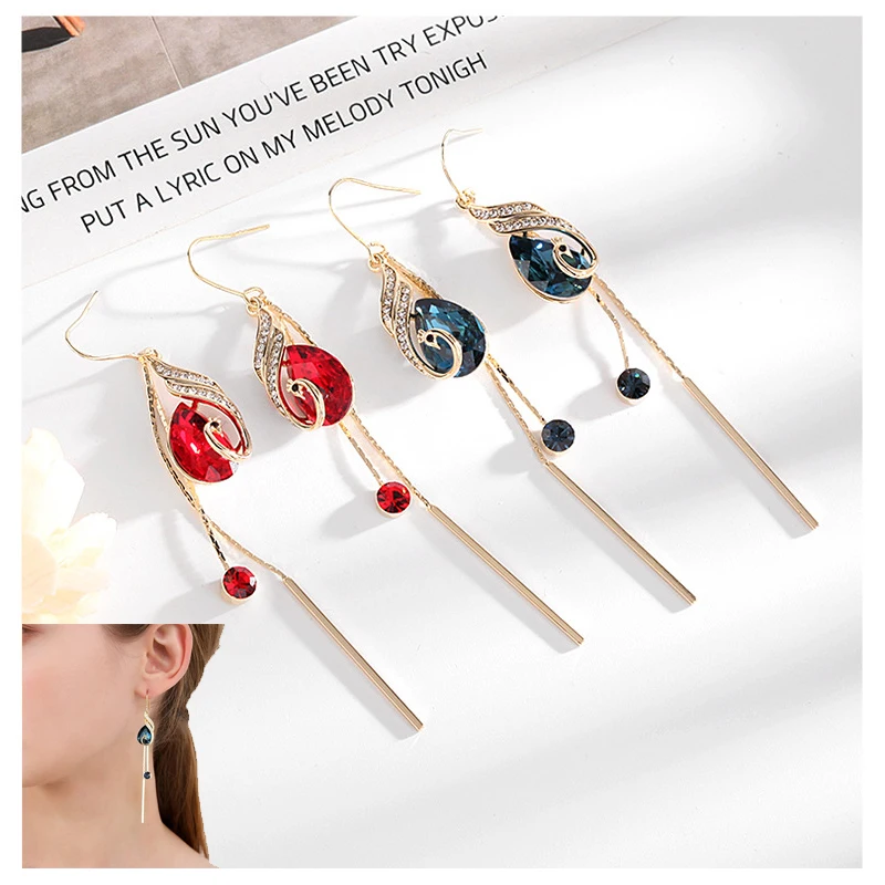 Женские синие и красные серьги-подвески в виде павлина
Женские синие и красные серьги-подвески в виде павлина