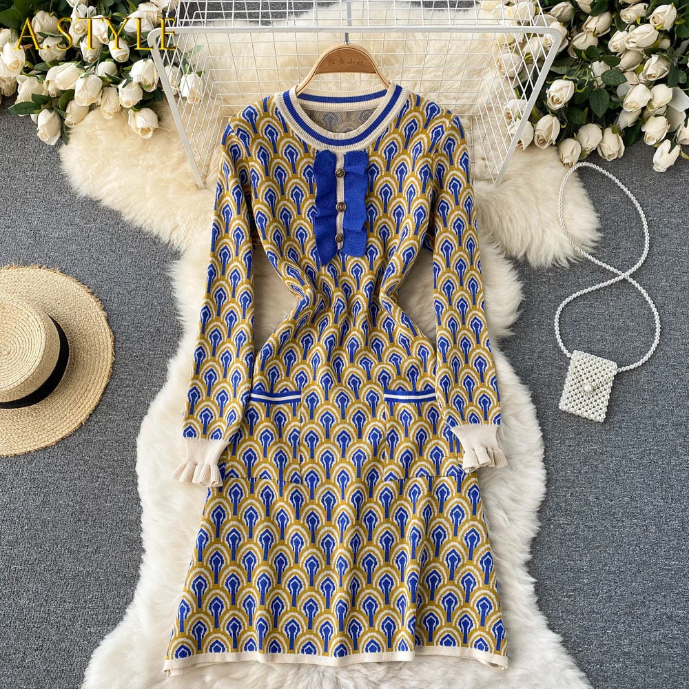 Fashion Autumn Winter Jacquard Knitting A Line Dress Women O Neck Ruffles Hit Color Printed Flare Sleeve Sweater Pocket Dresses
Fashion Autumn Winter Jacquard Knitting A Line Dress Women O Neck Ruffles Hit Color Printed Flare Sleeve Sweater Pocket Dresses