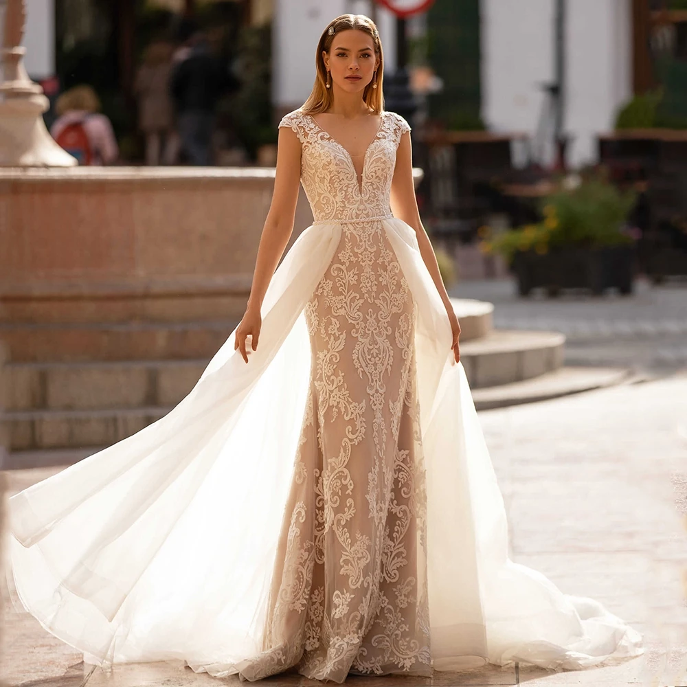 Elegant Champagne Wedding Dress V-Neck Embroidered Appliques Sheer Belt Buttons Mermaid Bridal Marry Gown Detachable Trailing
Elegant Champagne Wedding Dress V-Neck Embroidered Appliques Sheer Belt Buttons Mermaid Bridal Marry Gown Detachable Trailing