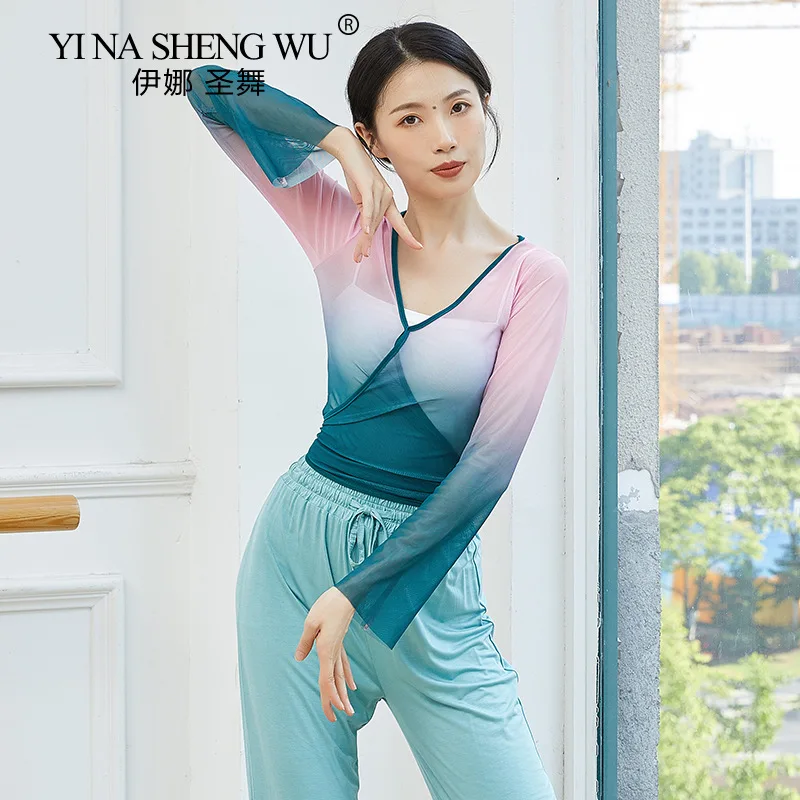 New Classical Dance Clothing Women's Tops Gradient Color Long-sleeved Shirts Chinese Dance Folk Dance Practice Clothes Tops
New Classical Dance Clothing Women's Tops Gradient Color Long-sleeved Shirts Chinese Dance Folk Dance Practice Clothes Tops