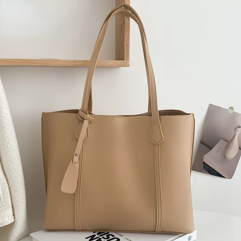 Fashion Large Capacity Women's Cowhide Leather Shoulder Bag Ladies Top Grade Sling Commuter Tote Bags Luxury Handbags For Women
Fashion Large Capacity Women's Cowhide Leather Shoulder Bag Ladies Top Grade Sling Commuter Tote Bags Luxury Handbags For Women