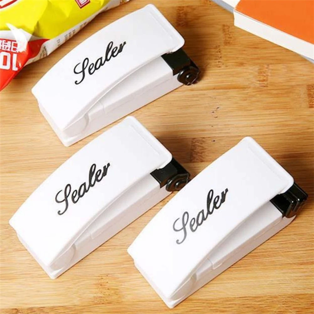 Household Mini Battery Sealing Machine Portable Snack Plastic Bag Sealing Machine Travel Hand Pressure Heat Sealing Machine
Household Mini Battery Sealing Machine Portable Snack Plastic Bag Sealing Machine Travel Hand Pressure Heat Sealing Machine