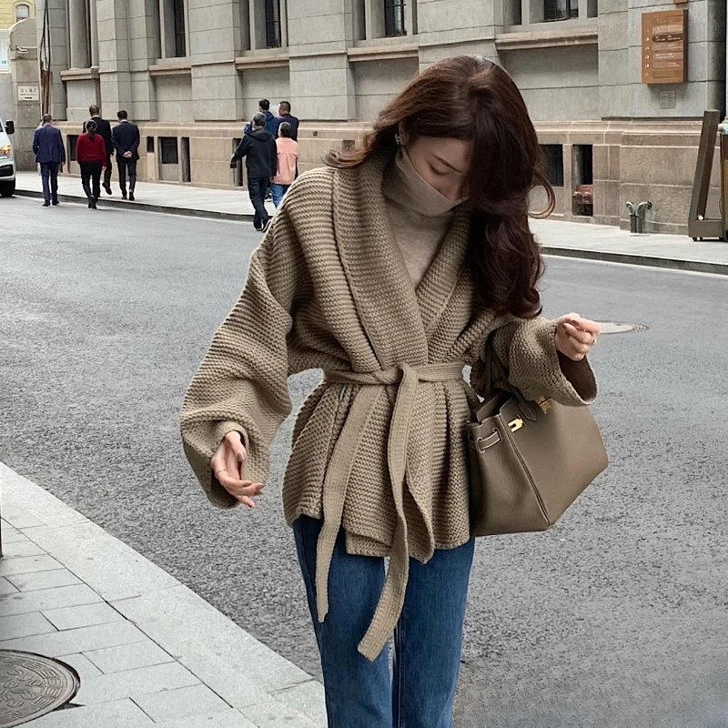 Cardigan Women Korean Fashion Knitted Cardigan 2023 Autumn Winter Clothes Women OL Oversized Sweater Office Lady Belt Cardigans
Cardigan Women Korean Fashion Knitted Cardigan 2023 Autumn Winter Clothes Women OL Oversized Sweater Office Lady Belt Cardigans
