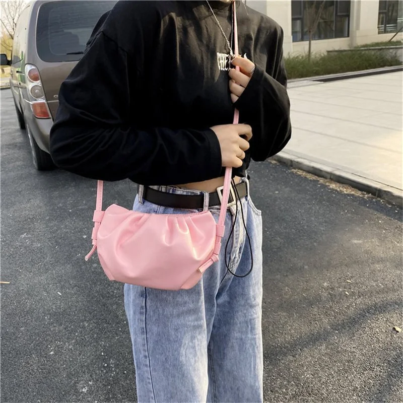 2023 New Spring Autum Girl Shoulder Dumpling Small Bag Female Mini Pleated Crossbody Soft Bag Pu Cloud Bag Fold Shoulder
2023 New Spring Autum Girl Shoulder Dumpling Small Bag Female Mini Pleated Crossbody Soft Bag Pu Cloud Bag Fold Shoulder