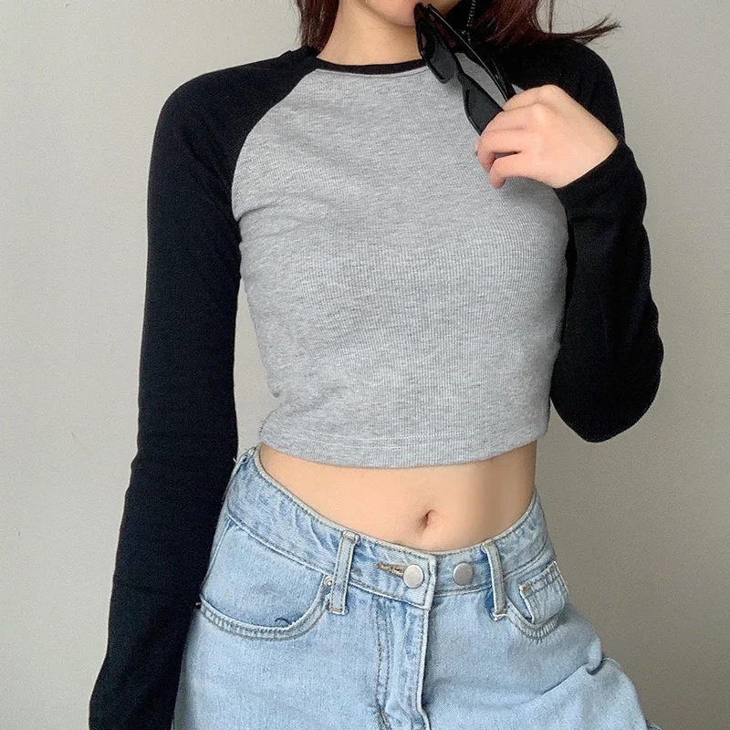 

Drop Shipping Valentine's Day Basic Pullover Girl Y2K Long Sleeve Contrast Color Two Tone Raglan Sleeve Crop Top T Shirt Women