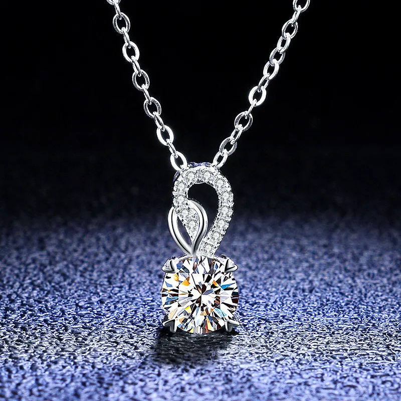 Real Moissanite Necklace 1CT Sterling Silver D Color Brilliant Diamond Heart Prong Necklace for Women Girls Jewelry
Real Moissanite Necklace 1CT Sterling Silver D Color Brilliant Diamond Heart Prong Necklace for Women Girls Jewelry
