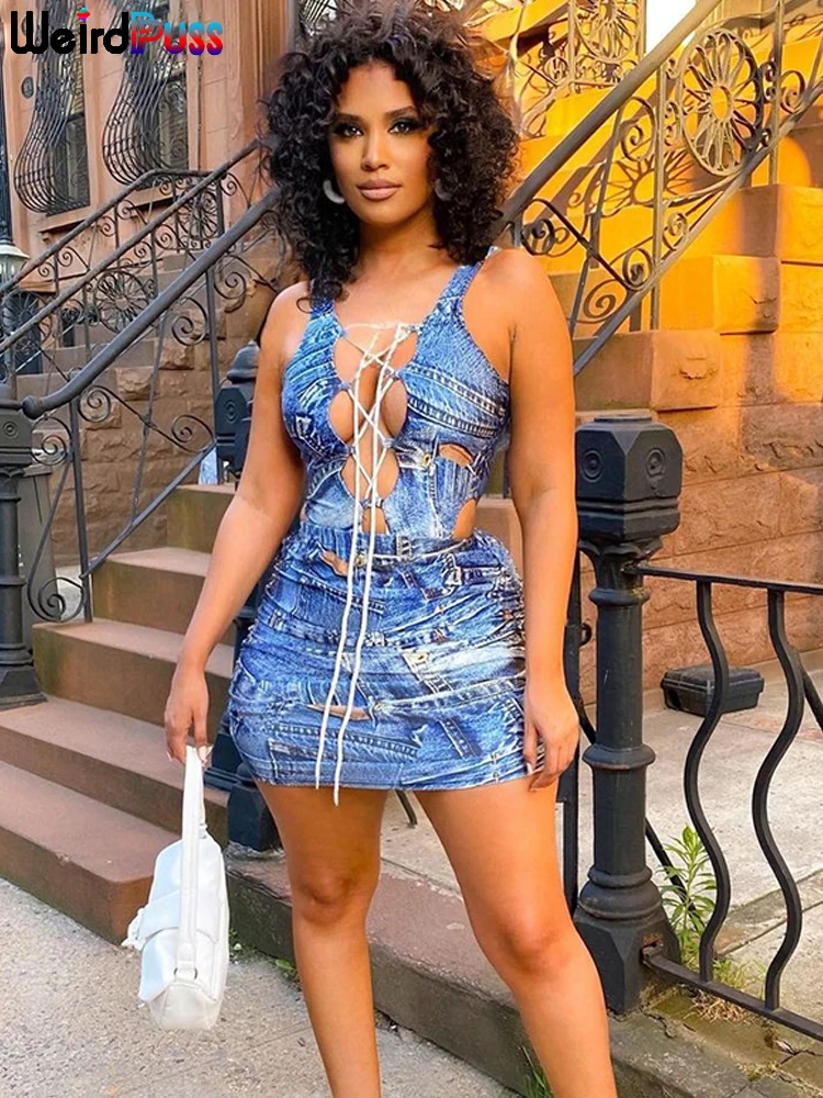 Женский комплект из 2 предметов из джинсовой ткани и юбки с рюшами
Женский комплект из 2 предметов из джинсовой ткани и юбки с рюшами