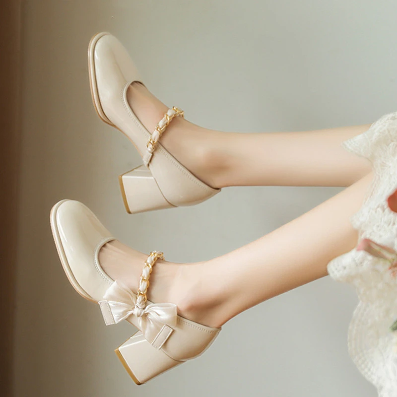 2023 New Shoes Female Mary Janes Women's High Heels Fashion Butterfly-knot Office and Career New The Chain Heels Women Zapatos
2023 New Shoes Female Mary Janes Women's High Heels Fashion Butterfly-knot Office and Career New The Chain Heels Women Zapatos
