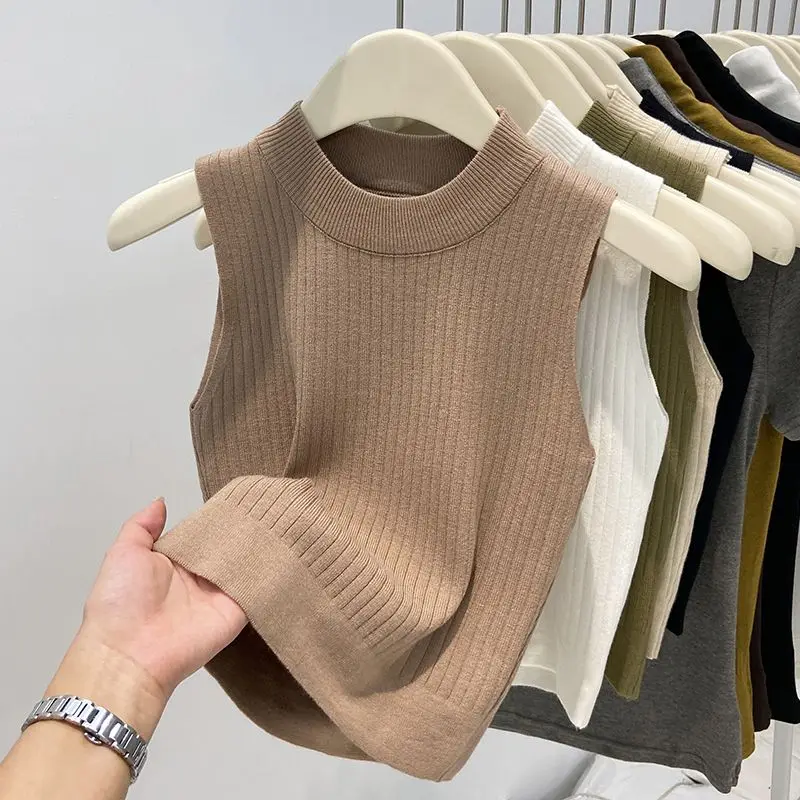 Sleeveless Knitted Vest for Women in Spring and Autumn SeasonPaired with A ShortHalf Height Round Neck BottomInset Top Garment
Sleeveless Knitted Vest for Women in Spring and Autumn SeasonPaired with A ShortHalf Height Round Neck BottomInset Top Garment