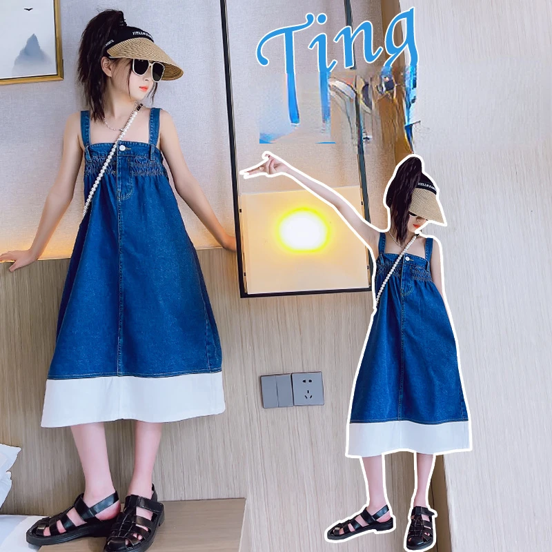 Girls denim dress 2022 summer new stitching tube top design niche A-line strap dress trend
Girls denim dress 2022 summer new stitching tube top design niche A-line strap dress trend