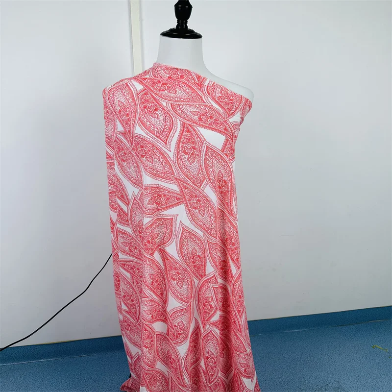 2022 early spring fashion cloth European and American style show pink flowers plant printed chiffon skirt fabric new
2022 early spring fashion cloth European and American style show pink flowers plant printed chiffon skirt fabric new
