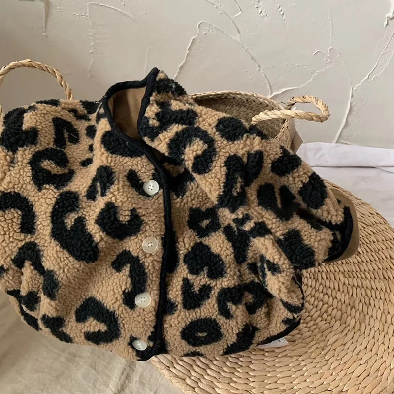 Girls Boys Leopard Teddy Fur Coat Winter Spring Coat Fashion Elegant Kids Clothes Jackets Children Teen Warm Overwear 2-6age
Girls Boys Leopard Teddy Fur Coat Winter Spring Coat Fashion Elegant Kids Clothes Jackets Children Teen Warm Overwear 2-6age