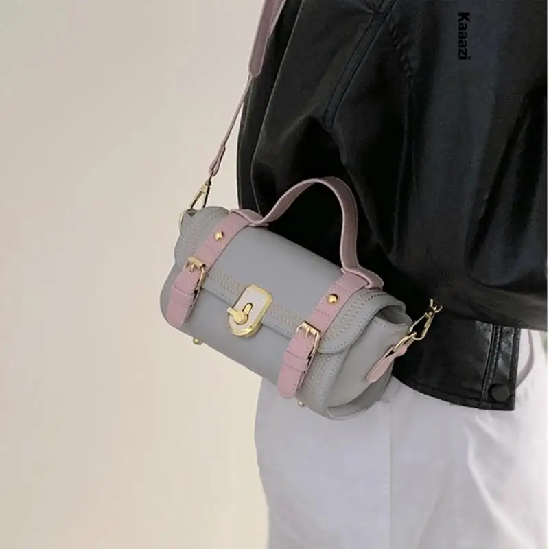 Women's Versatile INS Fashion Shoulder Bag Luxury Designer 2023 New Leather Crossbody Bag Casual Simple Handheld Square Bag
Women's Versatile INS Fashion Shoulder Bag Luxury Designer 2023 New Leather Crossbody Bag Casual Simple Handheld Square Bag