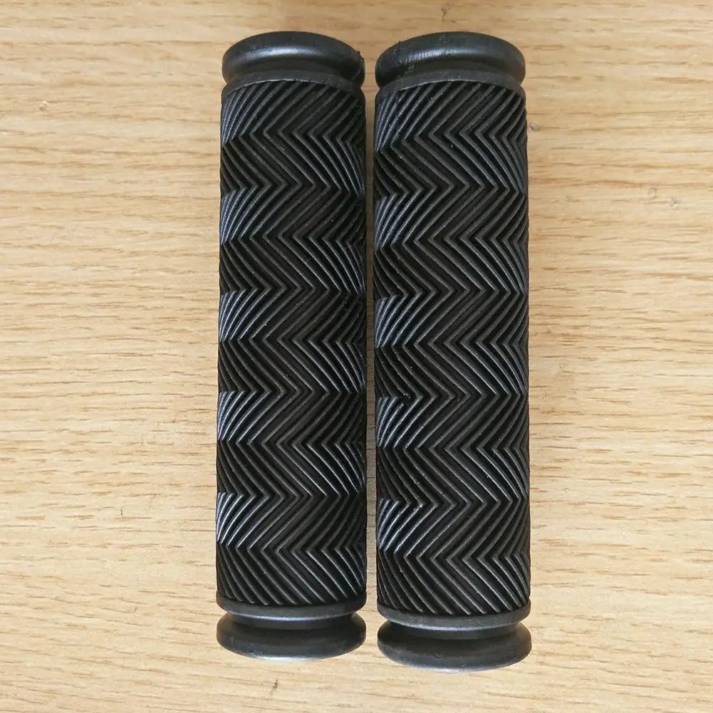 2pcs Anti-Slip Soft Rubber Mountain Bicycle Handlebar Cover Outdoor Sports MTB Cycling Bike Handle Grips
2pcs Anti-Slip Soft Rubber Mountain Bicycle Handlebar Cover Outdoor Sports MTB Cycling Bike Handle Grips