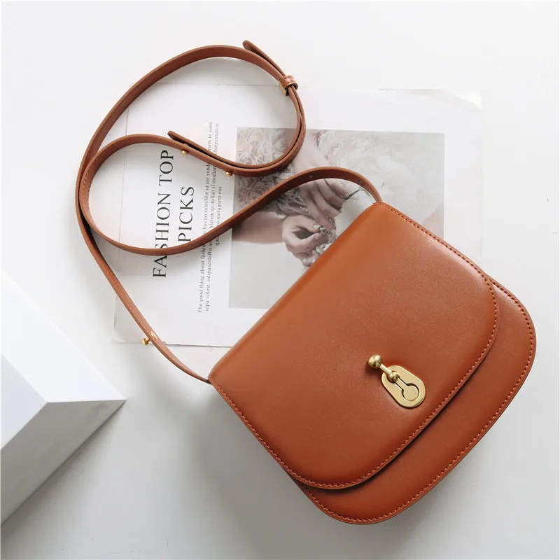 2022 Spring New Fashion, Simple and High Sense, Niche Design, Leather Messenger Bag, Armpit Bag
2022 Spring New Fashion, Simple and High Sense, Niche Design, Leather Messenger Bag, Armpit Bag