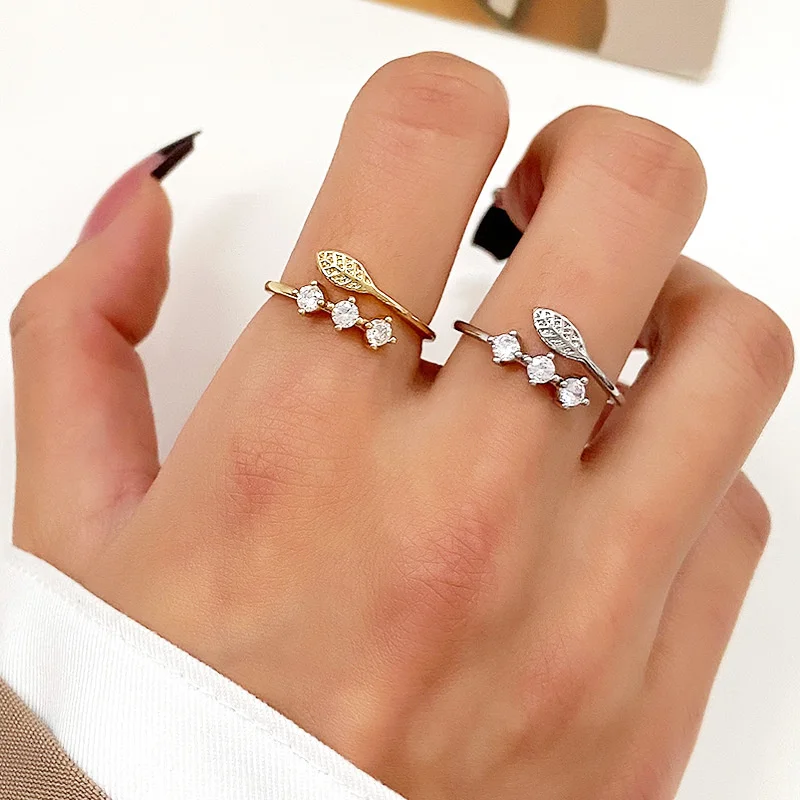 

Creative Opening Ring Women Luxury Bronze Leaf Micro Inlaid Zircon Finger Ring Lovers Engagement Rings Jewelry New Arrival