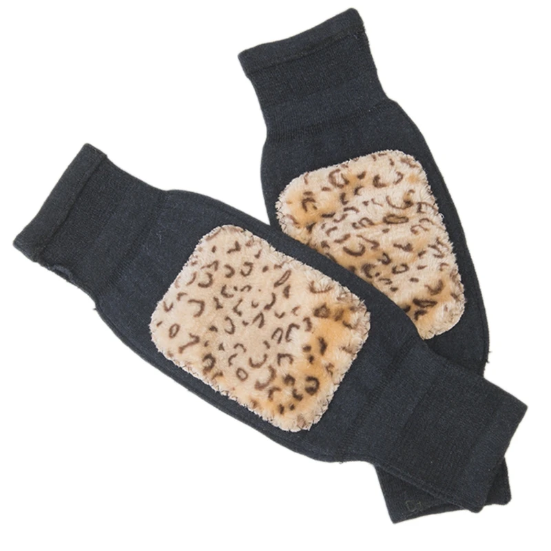 1 Pair Unisex Winter Thermal Knee Braces Thicken Faux Wool Plush Lined Leg Warmer Sleeves Compression Kneepads Protector 
1 Pair Unisex Winter Thermal Knee Braces Thicken Faux Wool Plush Lined Leg Warmer Sleeves Compression Kneepads Protector