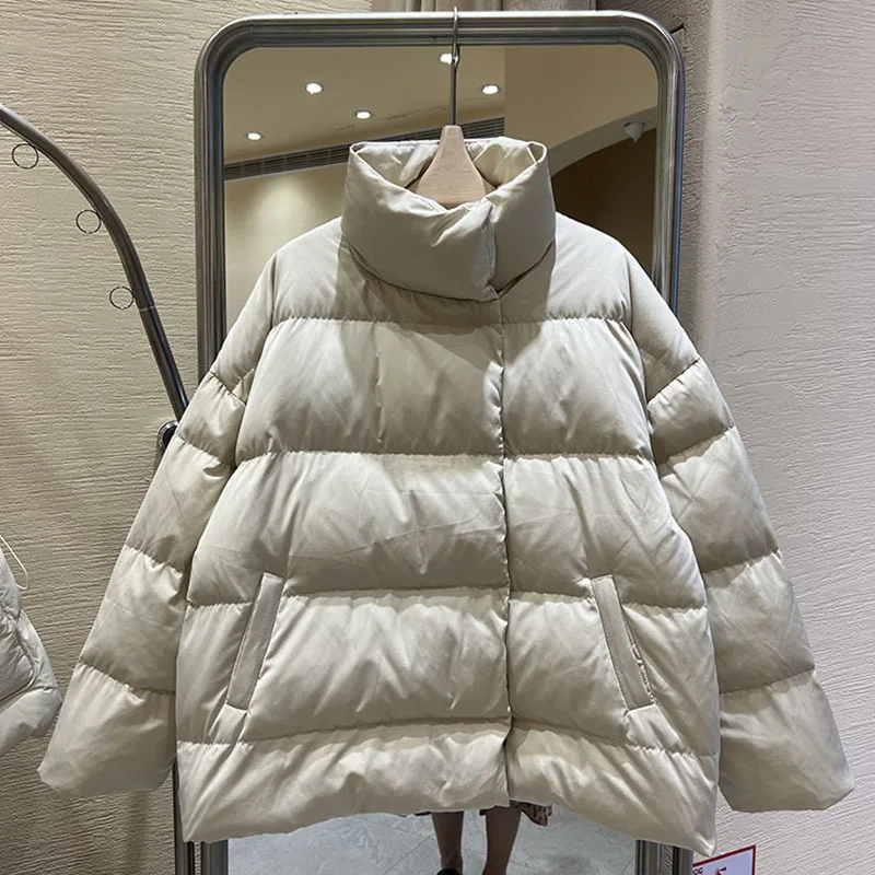 Korean White Duck Down Jacket 2022 New Winter Women Short Ultra Light Female Loose Puffer Coat Outwear Warm Parkas
Korean White Duck Down Jacket 2022 New Winter Women Short Ultra Light Female Loose Puffer Coat Outwear Warm Parkas