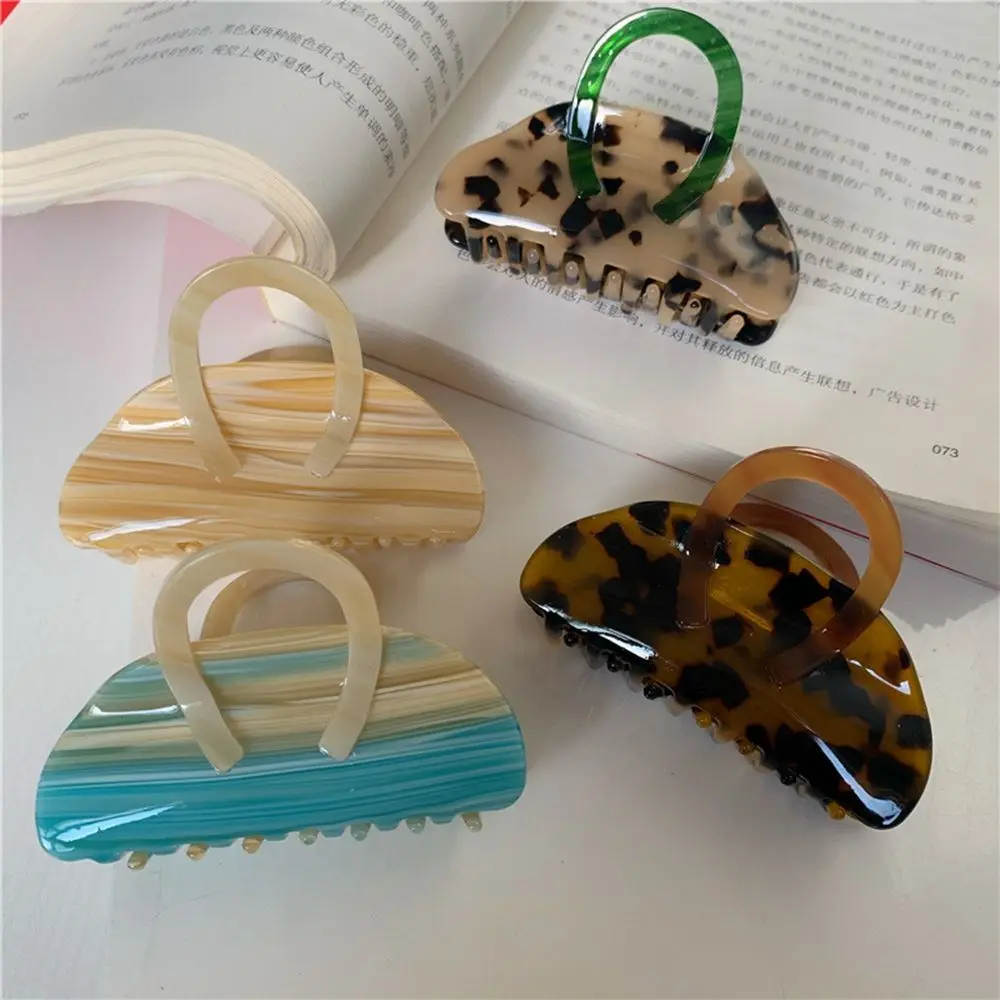Korean Style Hair Claws Creative Trendy Bag Shape Geometric Hair Clip Fashion All-match Leopard Hair Accessories
Korean Style Hair Claws Creative Trendy Bag Shape Geometric Hair Clip Fashion All-match Leopard Hair Accessories