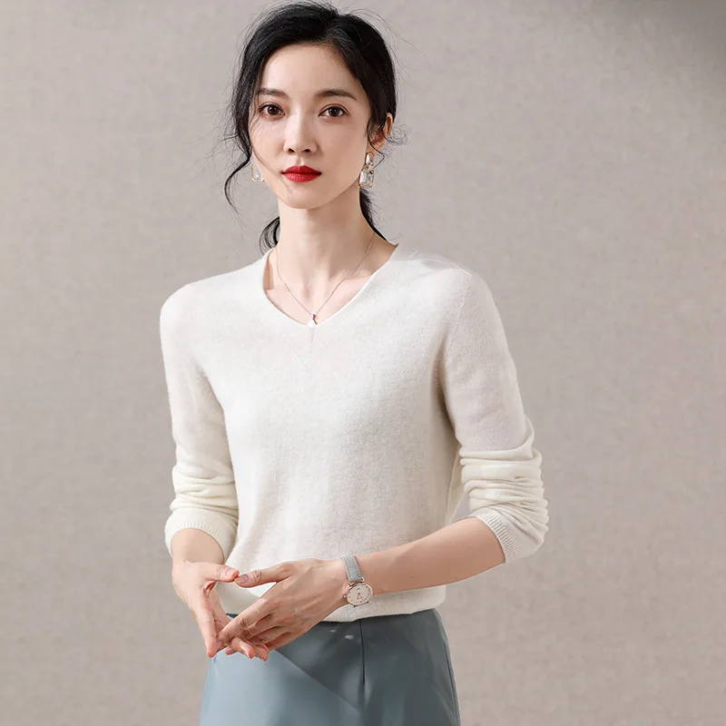 2022 NEW FASHION WOMEN Solid color spring and autumn all-match temperament V-neck women's top
2022 NEW FASHION WOMEN Solid color spring and autumn all-match temperament V-neck women's top