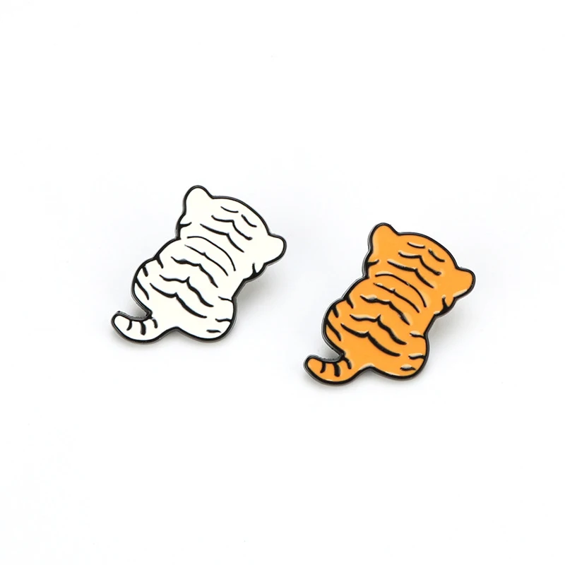 Cartoon Cute Tiger Animal Brooches Yellow White Tiger Metal Enamel Pins Couple Badge Lapel Fashion Jewelry Gift for Friends Kids
Cartoon Cute Tiger Animal Brooches Yellow White Tiger Metal Enamel Pins Couple Badge Lapel Fashion Jewelry Gift for Friends Kids