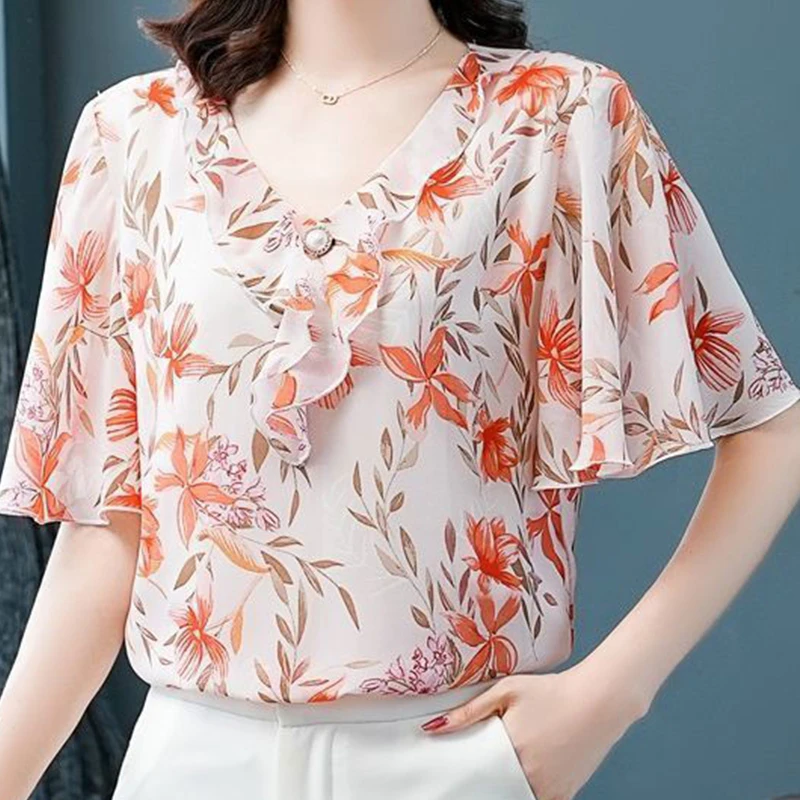 Summer New V-neck Blouse Ruffle Folds Floral Printing Button Short Sleeve Women's Tee Shirt Vacation Party Casual Fashion Tops
Summer New V-neck Blouse Ruffle Folds Floral Printing Button Short Sleeve Women's Tee Shirt Vacation Party Casual Fashion Tops