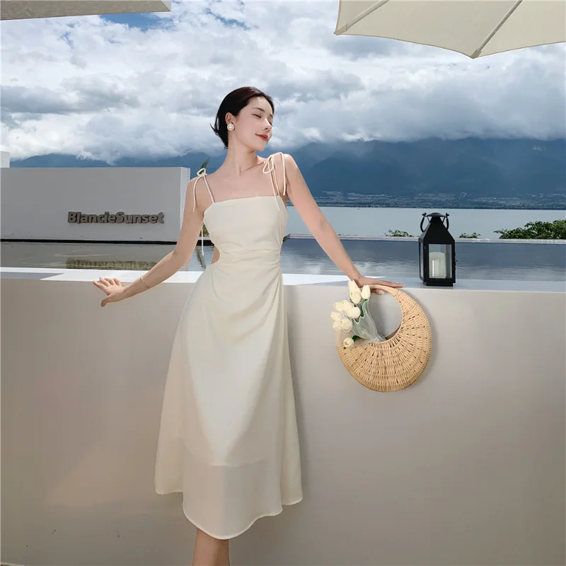 Satin suspender dress with hollowed out new Chinese style gentle and cool high-end sense slim fitting skirt
Satin suspender dress with hollowed out new Chinese style gentle and cool high-end sense slim fitting skirt