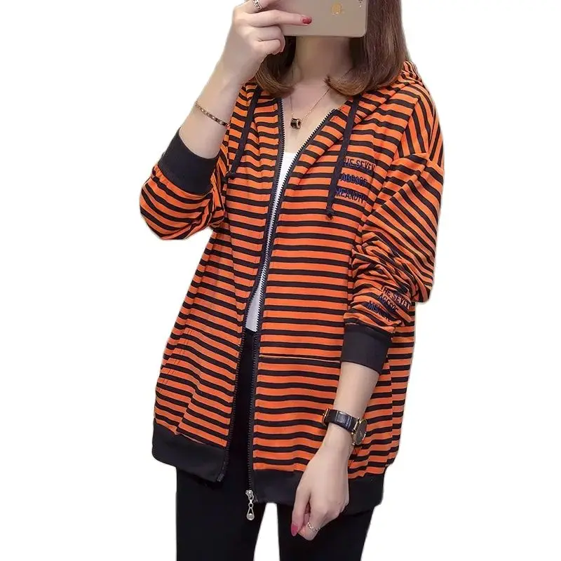 Woman Stripe Cardigan Hooded Sweatshirt Loose Coat Nice Spring Autumn Thin Female Hooded Zipper Korean Patchwork Top Large Size
Woman Stripe Cardigan Hooded Sweatshirt Loose Coat Nice Spring Autumn Thin Female Hooded Zipper Korean Patchwork Top Large Size