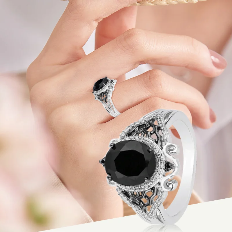 Fashionable and Minimalist Light Luxury Ring with Hollowed Out Black Zircon Women's Ring Jewelry
Fashionable and Minimalist Light Luxury Ring with Hollowed Out Black Zircon Women's Ring Jewelry